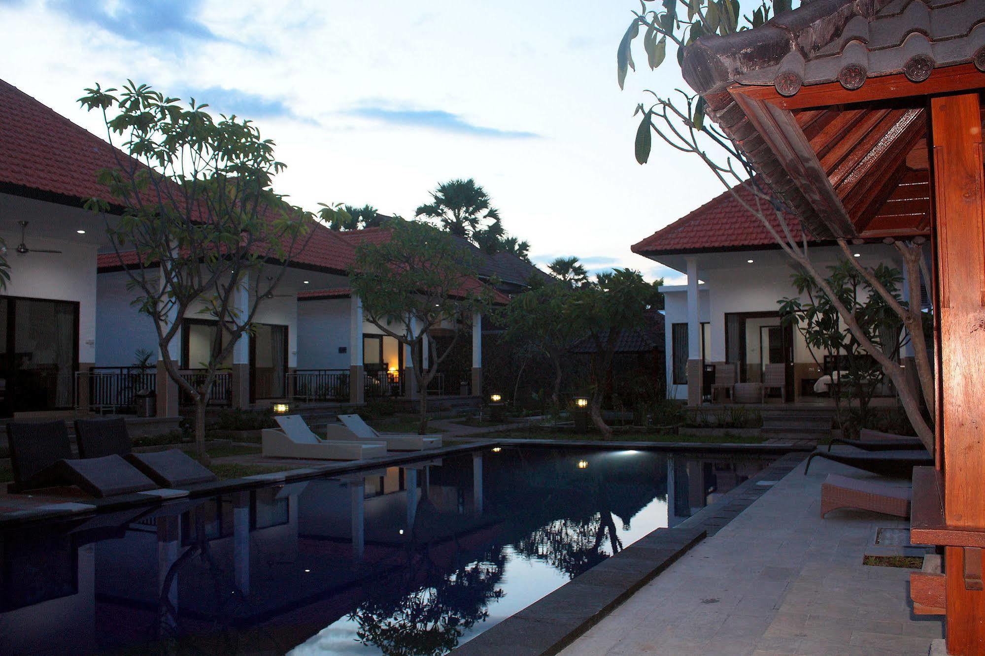Resort Ocean View Dive & Tulamben